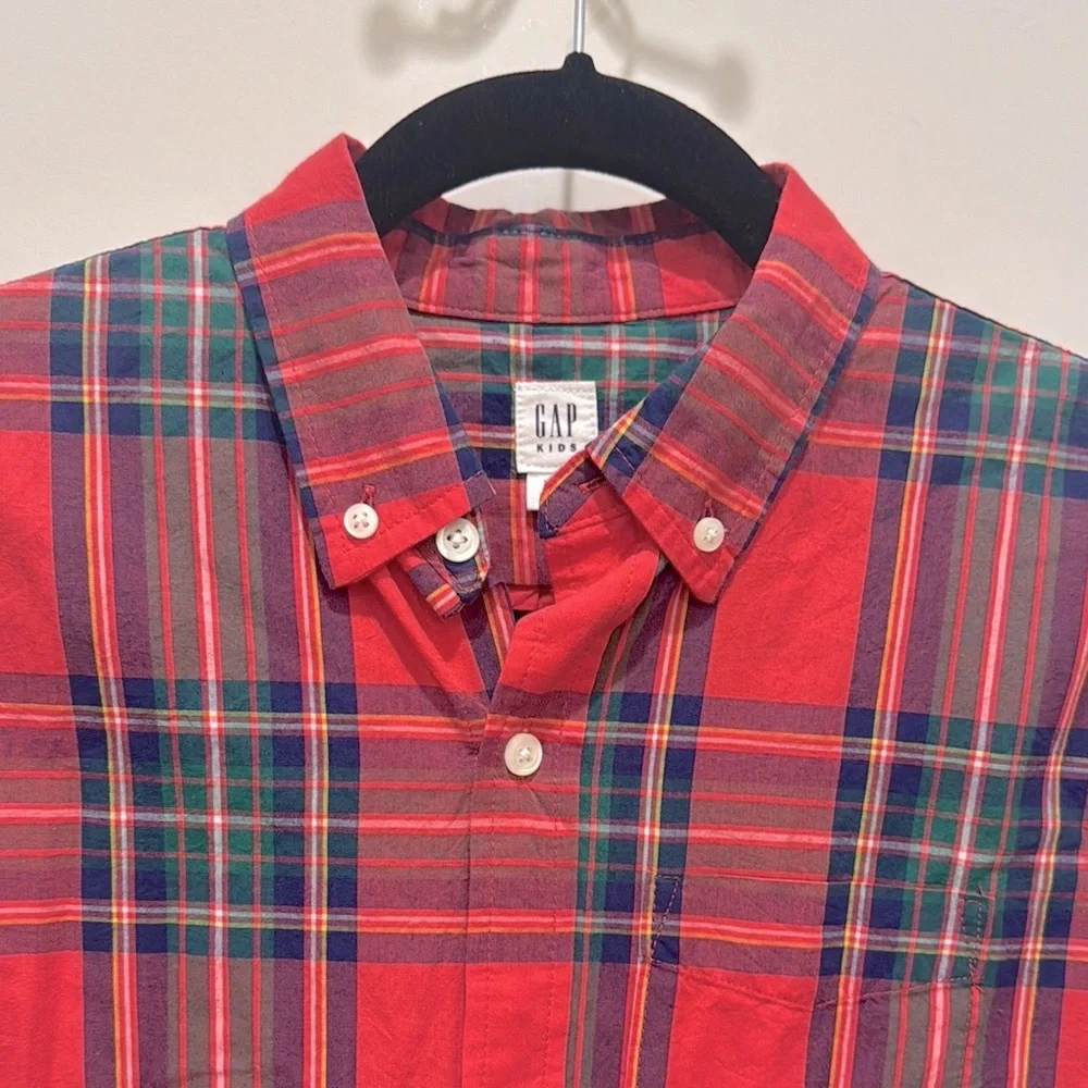 GAP Boys XXL Red Button Down Shirt Classic Plaid Design